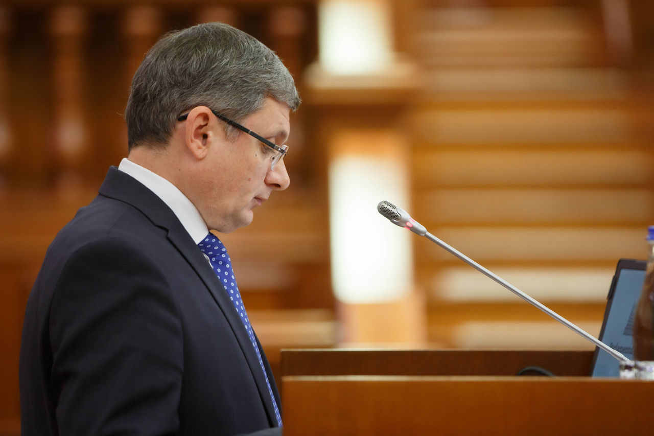 Гросу – депутатам: Либо мы будем ругаться, либо объединим усилия.  