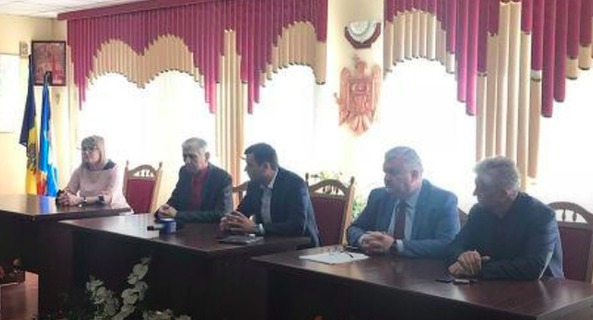 Габурич представил проект «Аrena Chișinău» местным властям Ставчен.