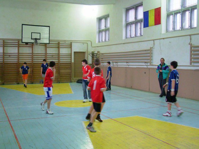 Un copil în vârstă de 13 ani dintr-un sat din raionul Cimişlia ar fi fost omorât în bătaie de către un coleg de şcoală, cu trei ani mai mare.
