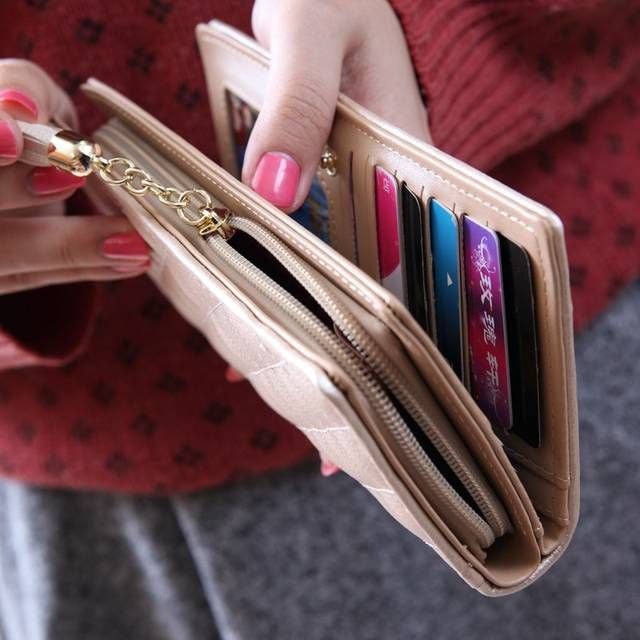 Rezultatul se datorează creșterii salariilor în primul trimestru al anului 2017 cu 11,3%.