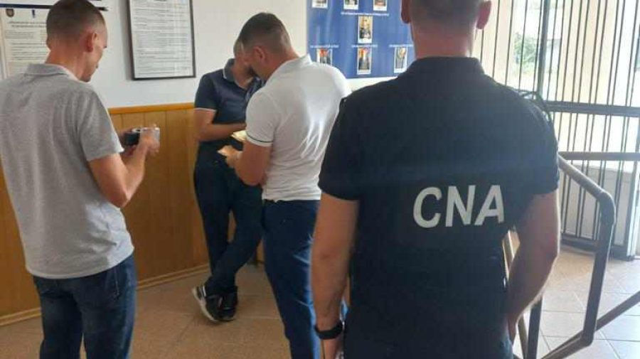 Полицейского из Единец подозревают в коррупции: требовал деньги за закрытие дела.