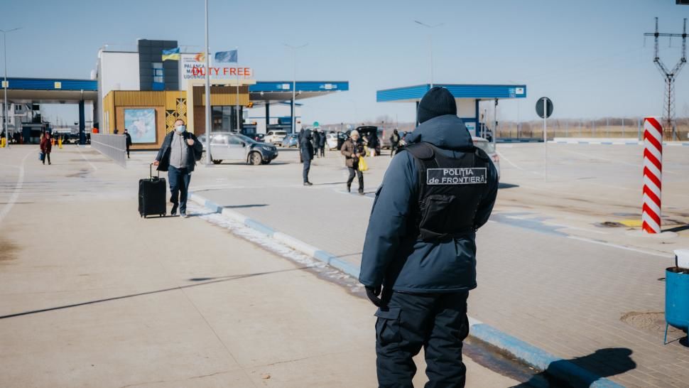 Погранполиция: За минувшую ночь состоялось 12 558 пересечений границы Молдовы.