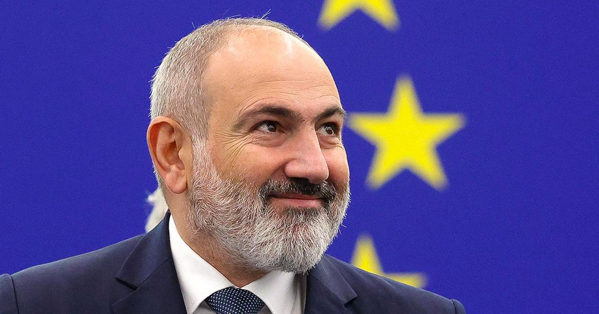 Pașinian a anunțat negocieri cu UE privind liberalizarea vizelor.