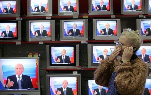 Вещание четырех российских телеканалов на территории Украины приостановлено на время рассмотрения иска.
