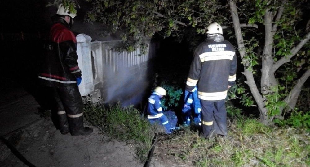 Пожар возник около полуночи под мостом по улице Измаильской у пересечения ее с улицей Каля Басарабией.