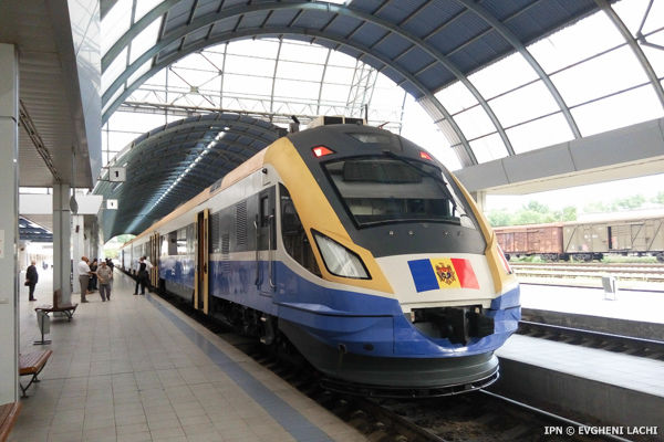 Trenul Chișinău-Odesa, care anterior circula în zilele de sâmbătă și duminică, va fi repus în circulație, inclusiv în zilele de vineri. 