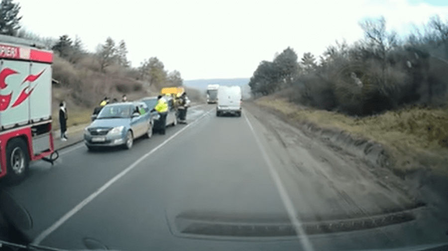 В Кишиневе на Балканском шоссе столкнулись 4 автомобиля: пострадала женщина.