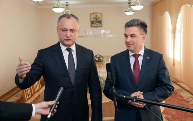 Jurnaliştii ruşi afirmă că Chişinăul ar accepta un statut special pentru Transnistria. Foto: president.gospmr.org  