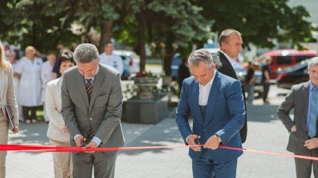 В Институте матери и ребёнка открыли современное родильное отделение.