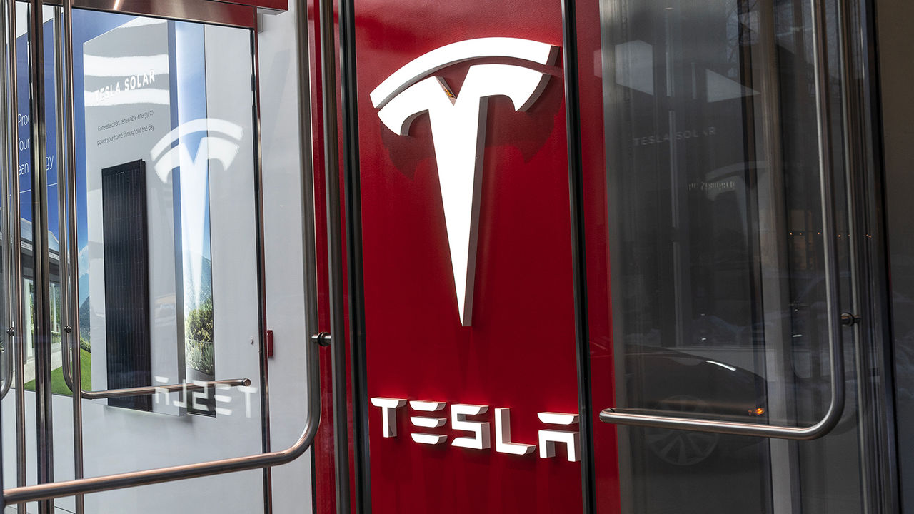 Экс-сотрудника Tesla обвинили в похищении конфиденциальных данных.