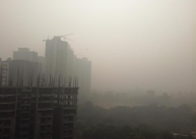 India: Stare de urgenţă medicală, smogul toxic continuă să se mențină