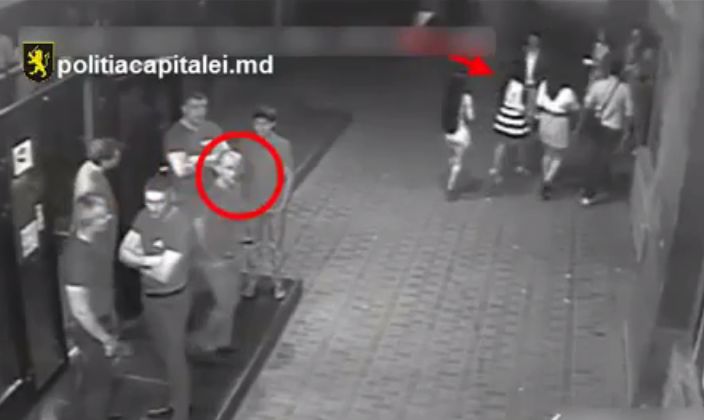 Если напавший будет задержан, ему грозит уголовное дело по статье "ограбление".