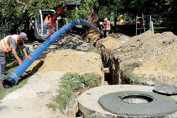 Примерно 2,5 км сетей водопровода будут заменены до конца года.