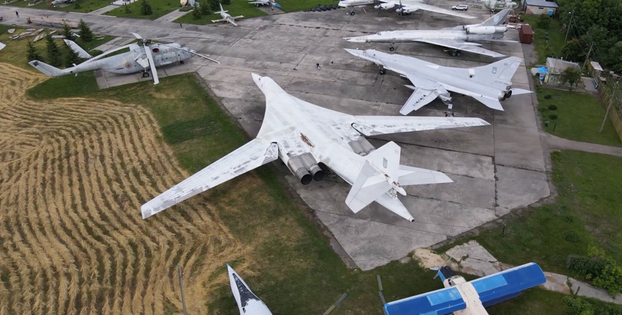 Россия накапливает бомбардировщики Ту-95 и Ту-160 на авиабазе "Энгельс".
