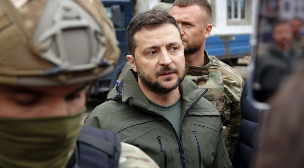 Зеленский отреагировал на удар по Харькову: Россия должна ответить.