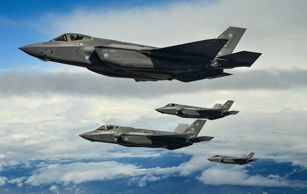Пентагон заказал почти 500 истребителей F-35.