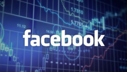 Google şi Faceebok domină piaţa publicităţii online şi luptă pentru supremaţia pe internet prin aplicaţiile şi serviciile oferite.