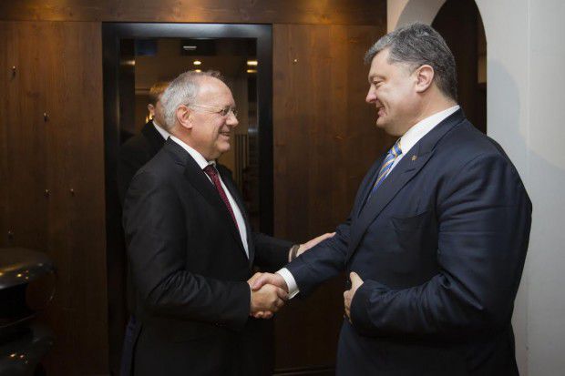 Собеседники также обсудили ход украинских реформ.