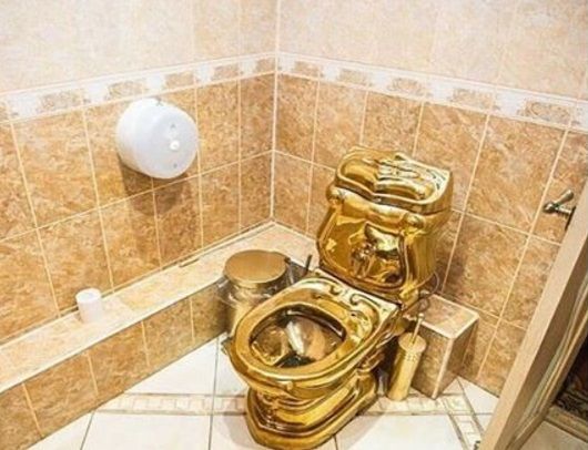"Золотой" унитаз охранника "Газпрома" может поделить общество на два фронта. 