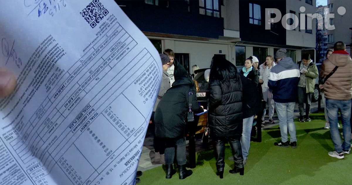 Locuitorii unui complex rezidențial din Chișinău au rămas fără energie electrică din cauza unor facturi controversate.