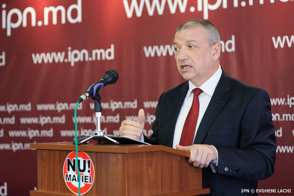 Liderul Antimafie a remarcat că pe 3 mai au ieşit în stradă persoanele care şi-au dat votul pentru partidele de la guvernare, pentru a le cere socoteală, şi acest fapt vorbeşte despre faptul că există speranţa că această guvernare va fi nevoită să plece.