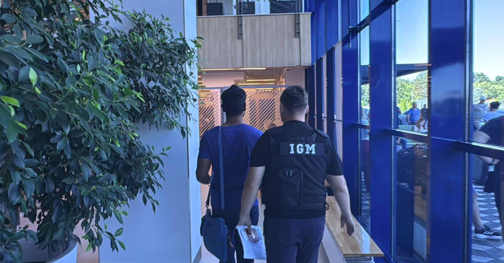 Un cetățean al Malaeziei, care se afla ilegal în țară, a fost expulzat din Moldova.