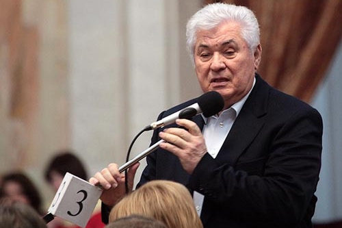 Владимир Воронин ответил на попытку навязать ему дебаты с премьер-министром Юрием Лянкэ на провластном общественном телевидении.