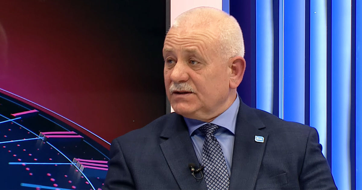 ЦИК выдал мандат мунсоветника Кириллу Моцпану.