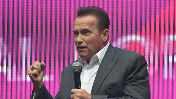 Шварценеггер: "Спорт может объединить всех людей на планете".