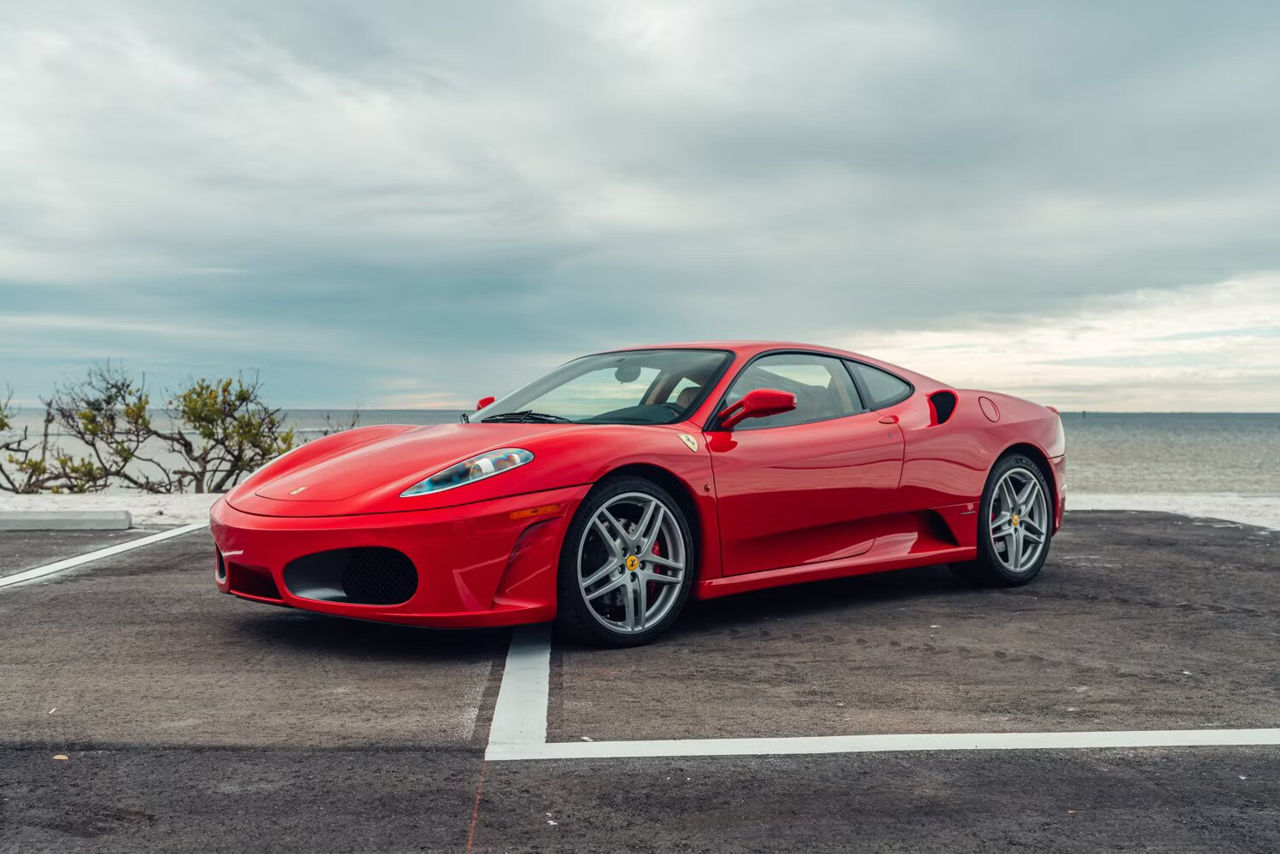 Ferrari Дональда Трампа выставили на аукцион за 1 млн долларов.