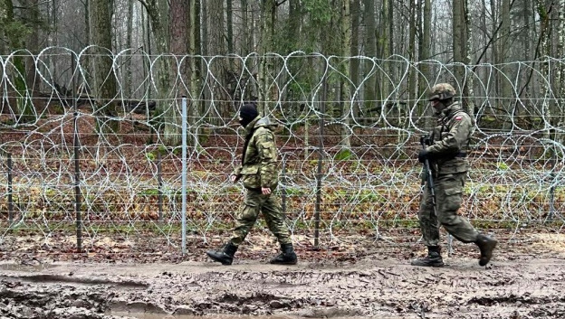 Мигранты дважды пытались «штурмовать» границу с Польшей.