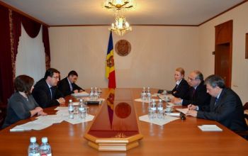 ”Este important să beneficiem de oportunitățile pe care ni le oferă cooperarea în domeniul umanitar cu Fondul interstatal”, a afirmat Președintele Parlamentului.
