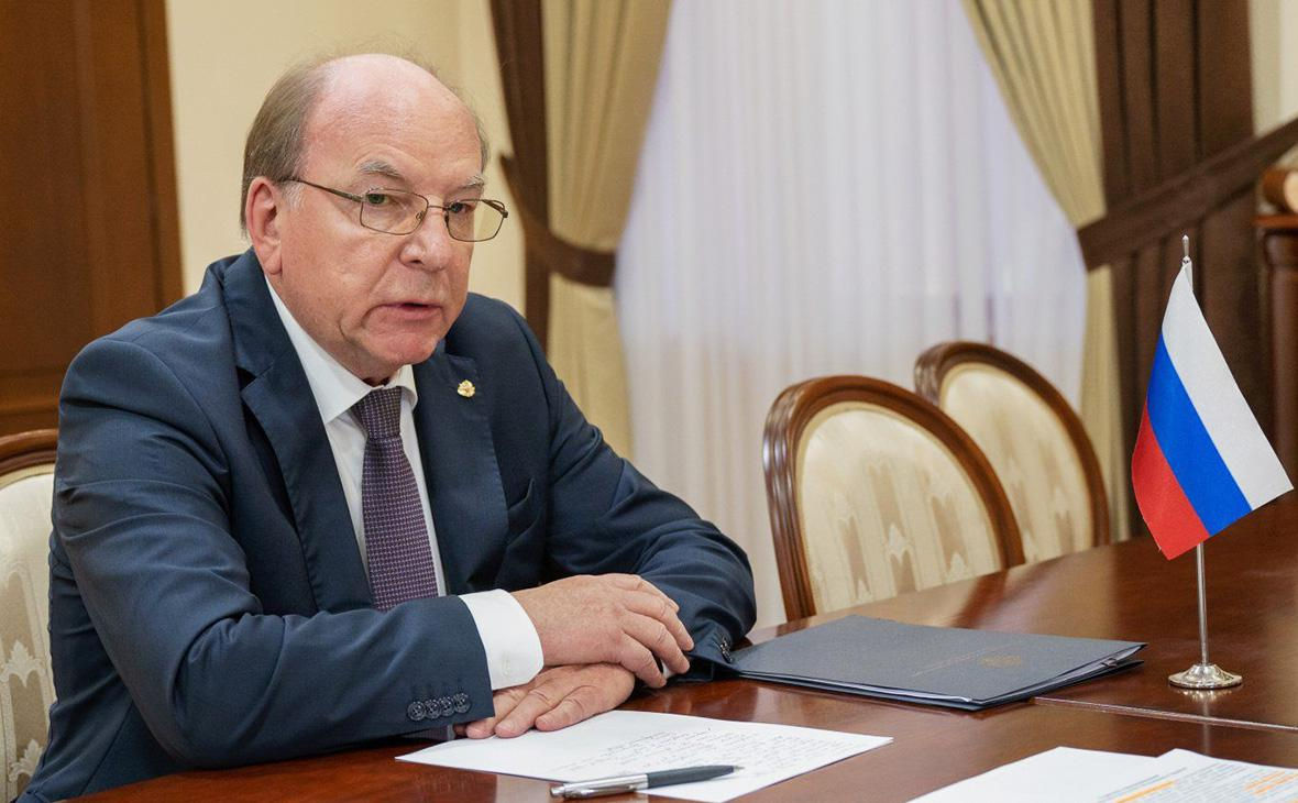 Васнецов о решении властей РМ: Ждем комментариев официального представителя МИД РФ.