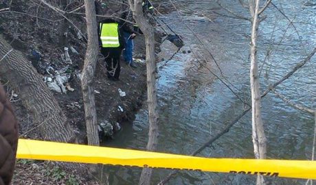 Un bărbat a fost găsit înecat în râul Bâc, în apropiere de strada Calea Basarabiei. Foto: jurnal.md