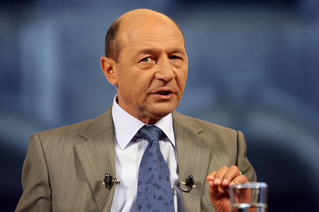 Traian Băsescu afirmă că toate mişcările preşedintelui ales Donald Trump arată că este hotărât să menţină linia actuală a politicii externe şi dă exemplu mişcările de trupe plănuite de viitorul preşedinte.