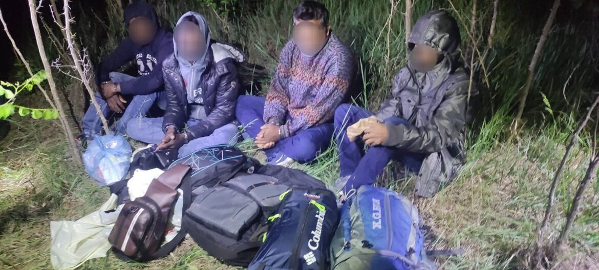 O rețea infracțională specializată în migrație ilegală, destructurată de Poliția de Frontieră.