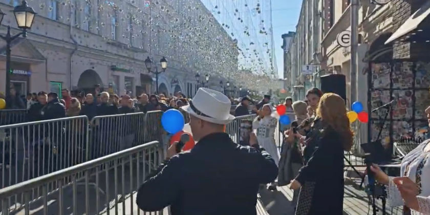 Promo-LEX зафиксировал нарушения на участках в РФ: предлагают одежду, кофе и лотерею.