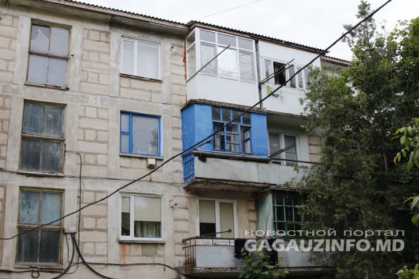 Жительница Комрата просила не повредить входную и балконную двери.