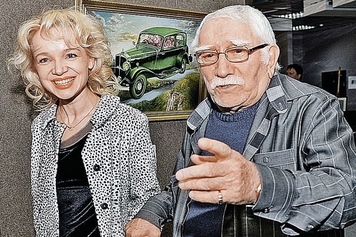В конце февраля 80-летний актер Джигарханян женился в третий раз.