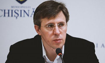 Социалисты: Киртоакэ признал, что не в состоянии навести порядок.