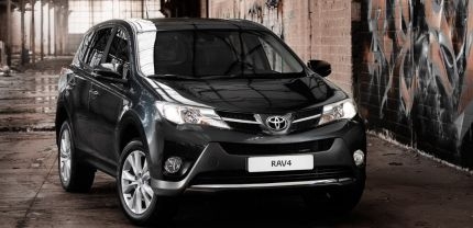 Designul noului model Toyota prezintă linii ascuțite, mai sportive. 