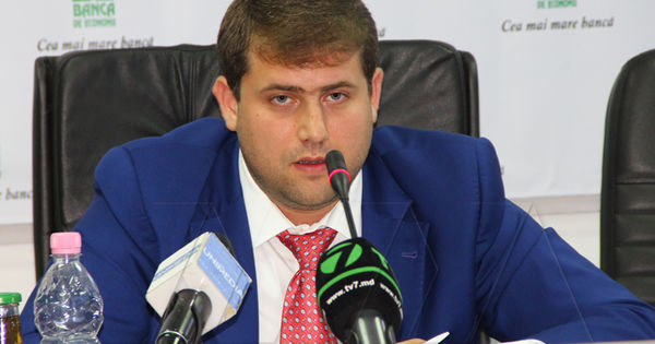  Илан Шор был задержан в качестве обвиняемого по делу о мошенничестве и отмывании денег. 