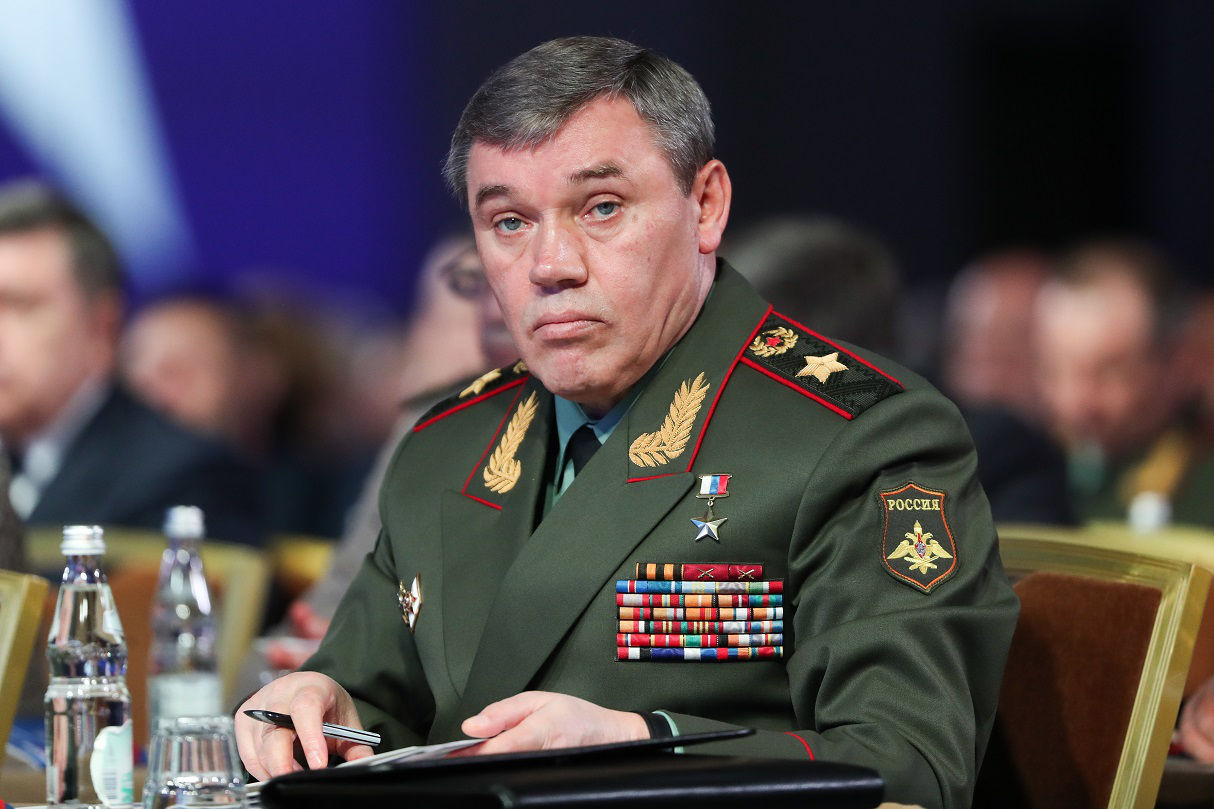 Шойгу назначил Герасимова командующим Объединенной группировкой войск.