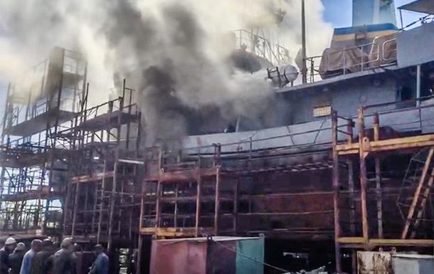 Пожар на водолазном судне Нетешин.