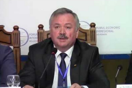 Председатель района Рышкань Ион Паря, до настоящего времени является администратором в индивидуальном предприятии.