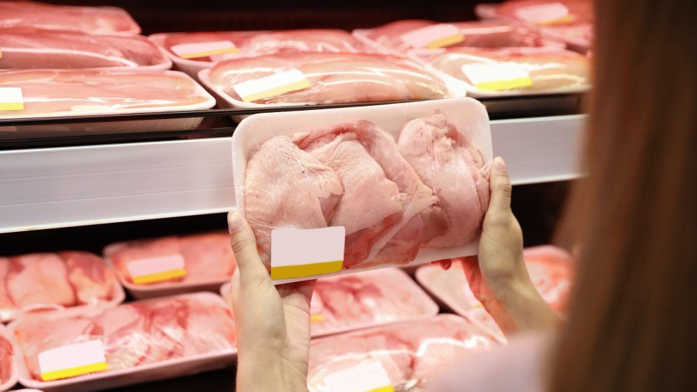 Азербайджан временно ограничил ввоз мясной продукции из Молдовы и Ливии.