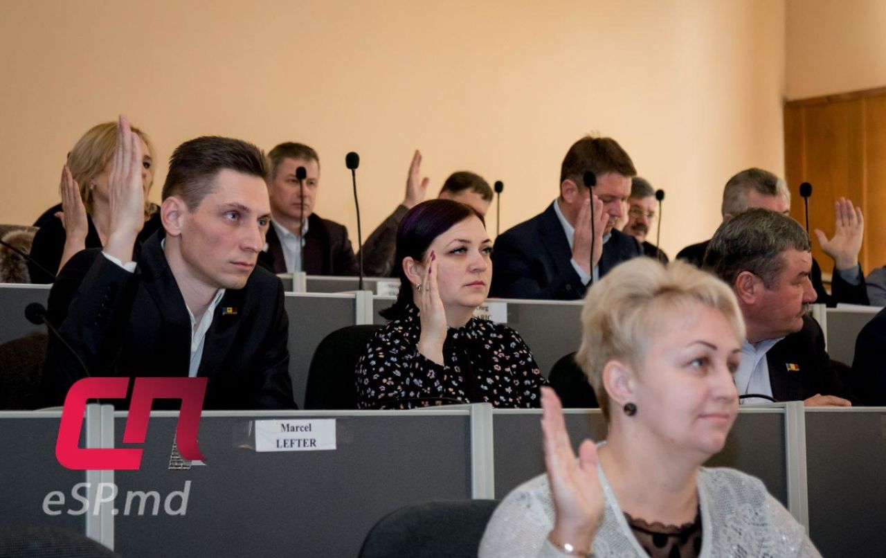 Окружной избирательный совет должен быть создан не позднее чем за 50 дней до дня выборов, то есть до 30 марта.