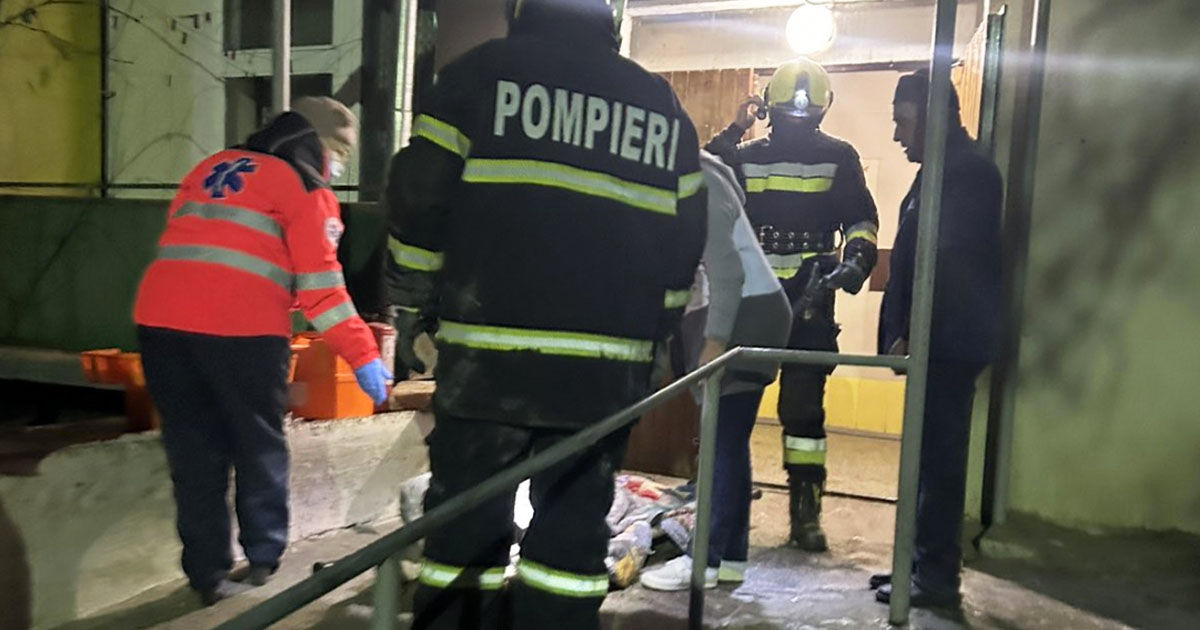 42 de persoane, evacuate în urma unui incendiu izbucnit la un azil de bătrâni din Cocieri.