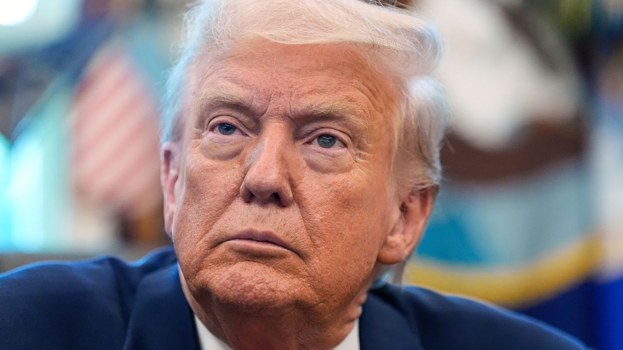 Trump anunță începerea pregătirilor pentru o întâlnire între Putin și Zelenski.