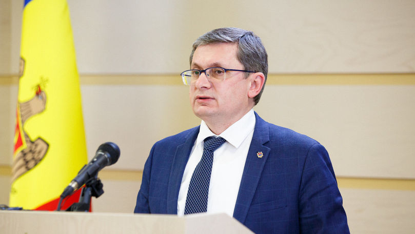 Гросу: Секретариат парламента сократит штат примерно на 15%.